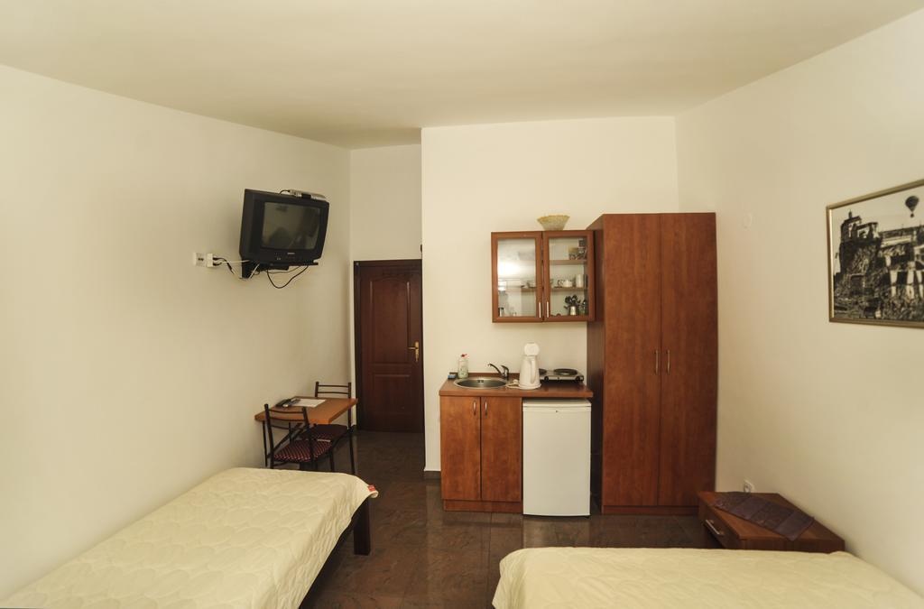 Mijovic Apartments Budva Quarto foto