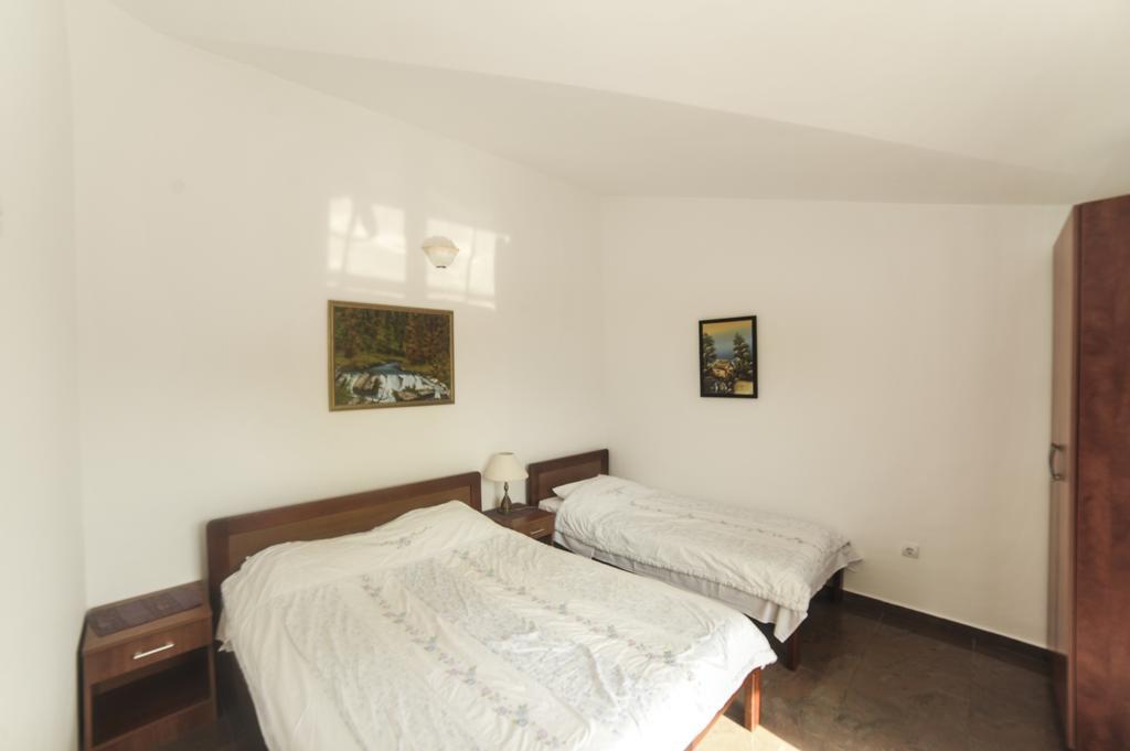 Mijovic Apartments Budva Quarto foto
